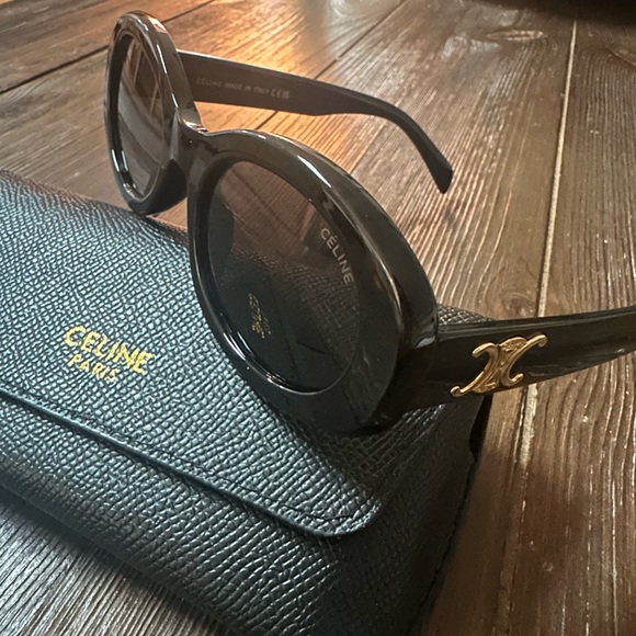 New Celine Triomphe 01 Black Sunglasses in Acetate with Case - Picture 1 of 5